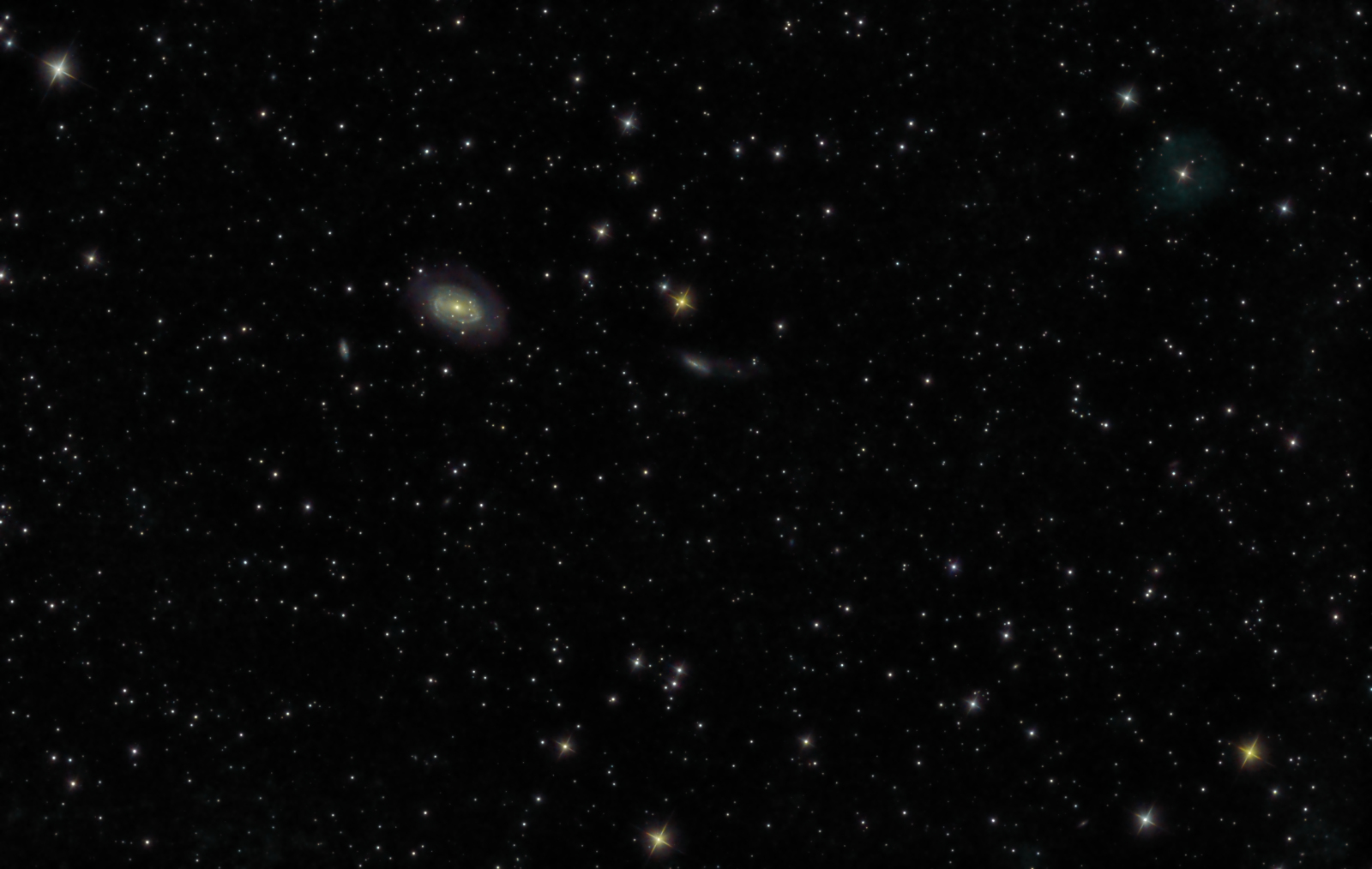 NGC 4725 2600 D5300 L RGB blend LE OIII ST8 1A