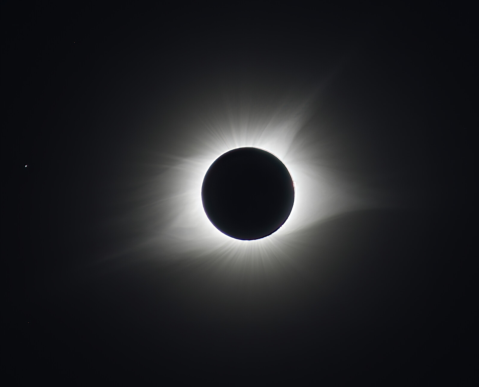 X4 Total Solar Eclipse - 21 Aug 2017 - Corona Details