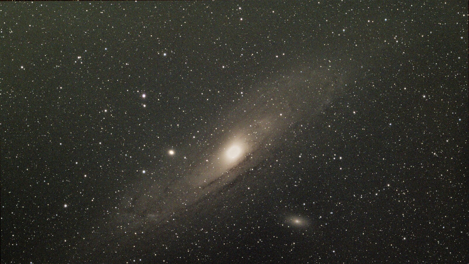 M31 Andromeda Galaxy 13 Aug 21 Driveway Liberty Hill Filtered Sahara Cropped to 16:9