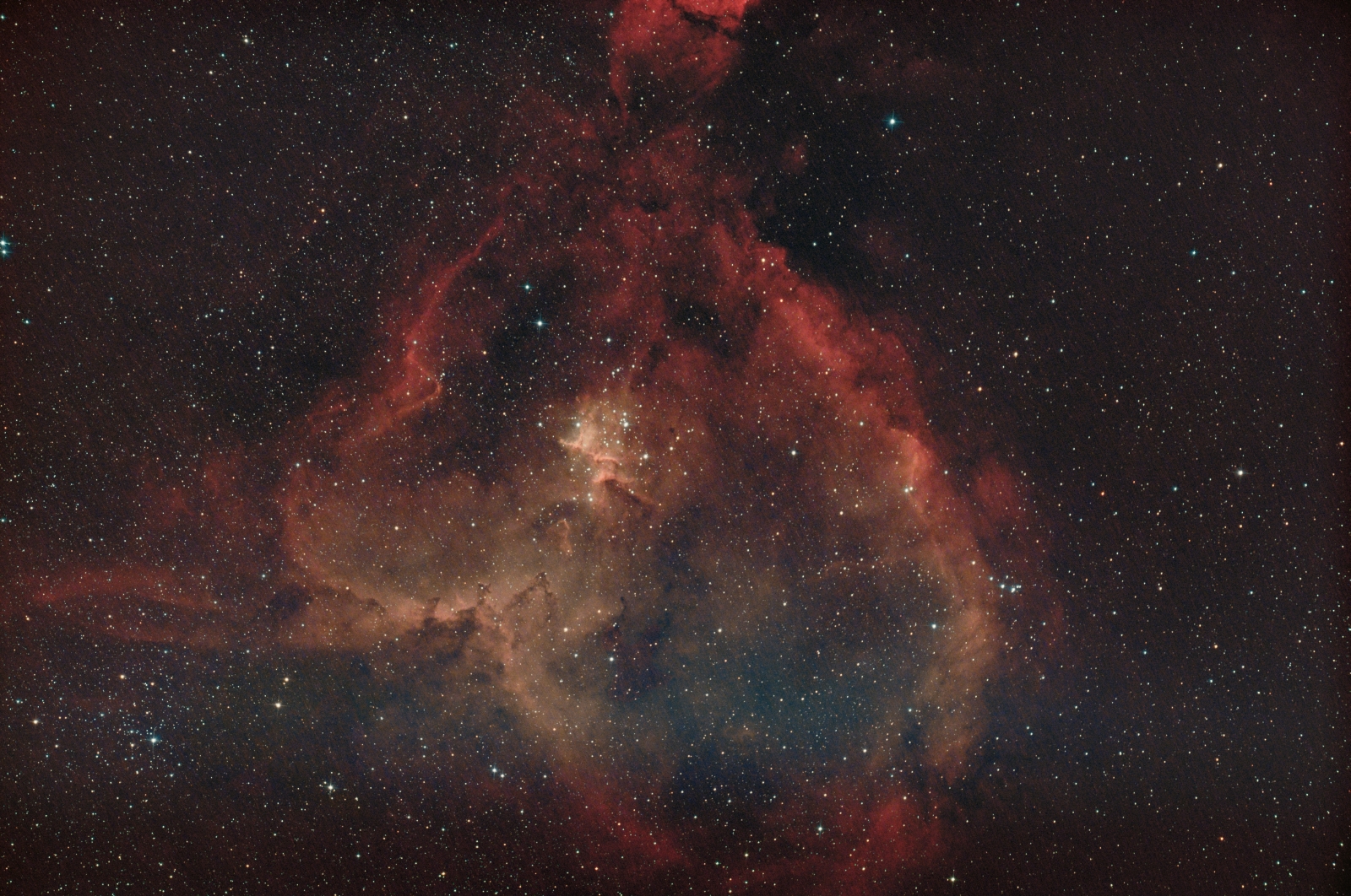 IC 1805 with 6" f/4 newtonian at f/3 and l-enhance-filter from September 29th, 2022; only 15x5 min; mod. Canon 77d;