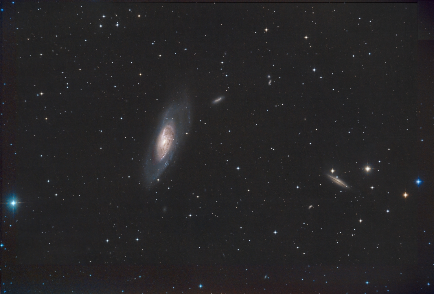 galaxy M 106; bortle 7-8; 8" f/4 newtonian, Canon 750d, Baader skyglow-filter; 50x10 min; from March 8th, 9th, 2022; ISO 200;