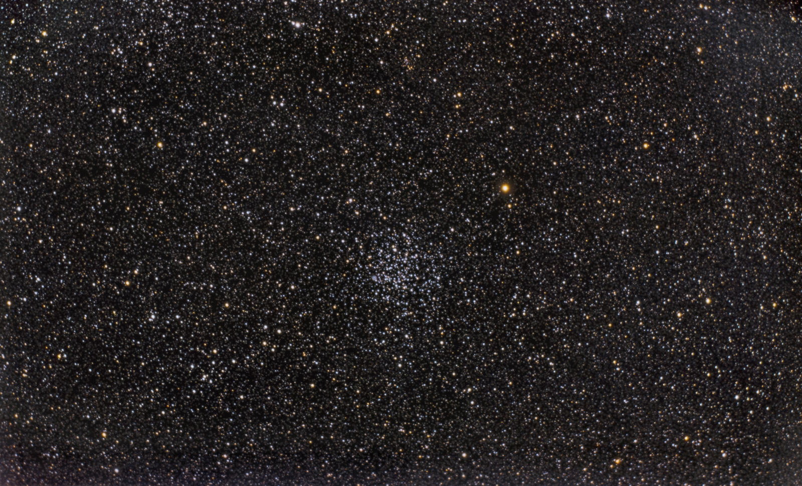 M 46 in Puppis from February 14th 2019; 80mm APO at f/4.8; uv_ir filter; mod Canon 77d; 220x30 sec;