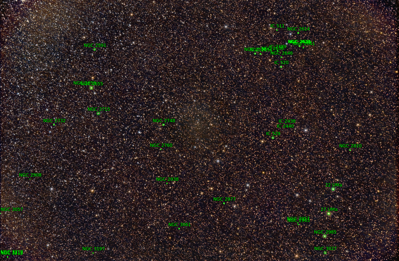 widefield of the region NGC 2633, Camelopardalis; many stars to be seen; only very little galaxies; 79x2 min; Samyang 135mm; April 20th 2020; North = left; annotated