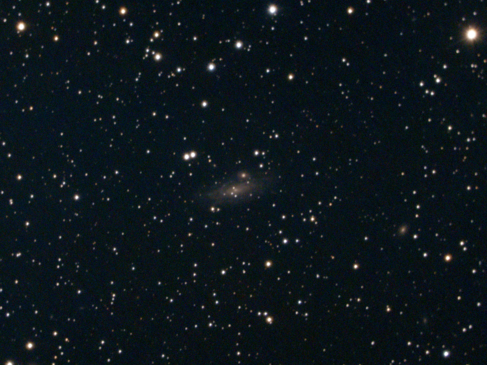 IC284 286frames 4290s (GIMP) Zoomed