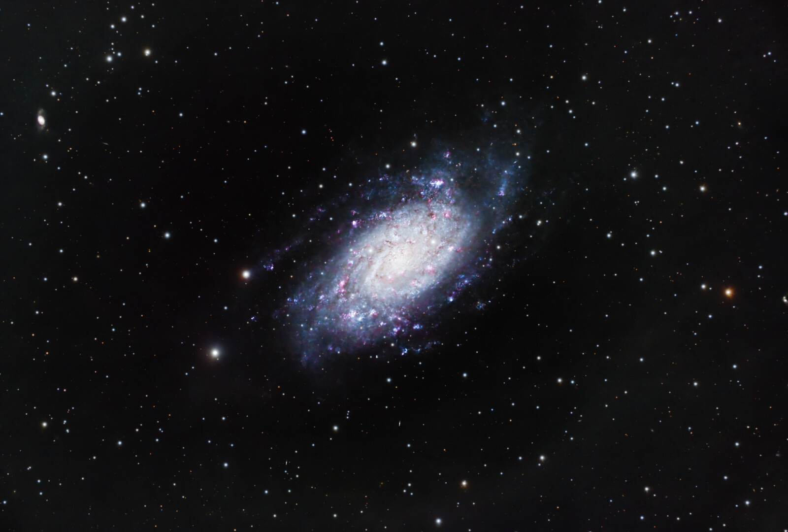 NGC2403 RGB LFg CC BXT2520 ABE SPCC GHS2asinh NXT08 SXT CAFsimple EZhdr CTcon CTbdesat2 CTfsat2 NXT07 PMstars BSR1 5