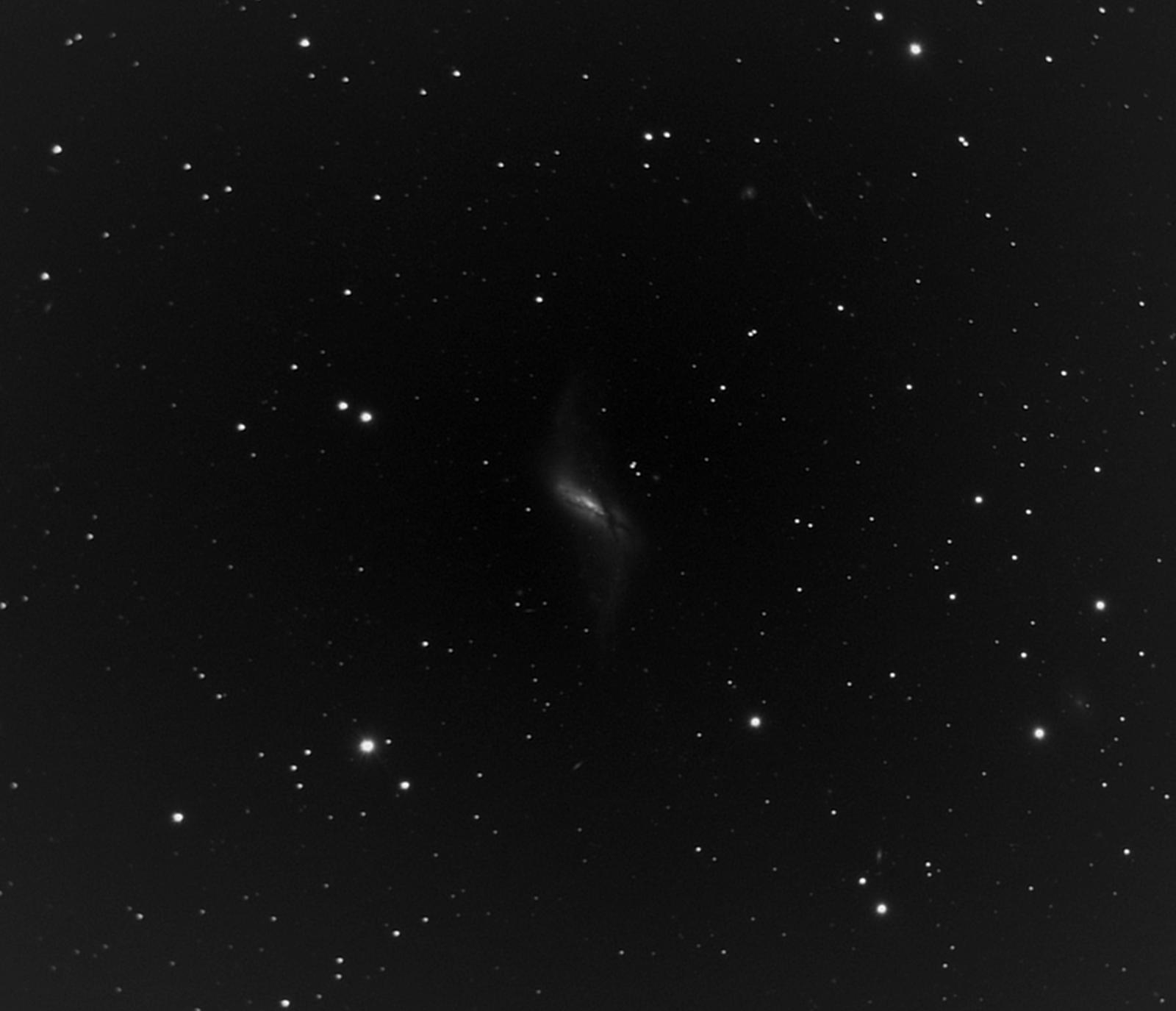 NGC660 141 frames 4230s(70.5m) (UV IR)