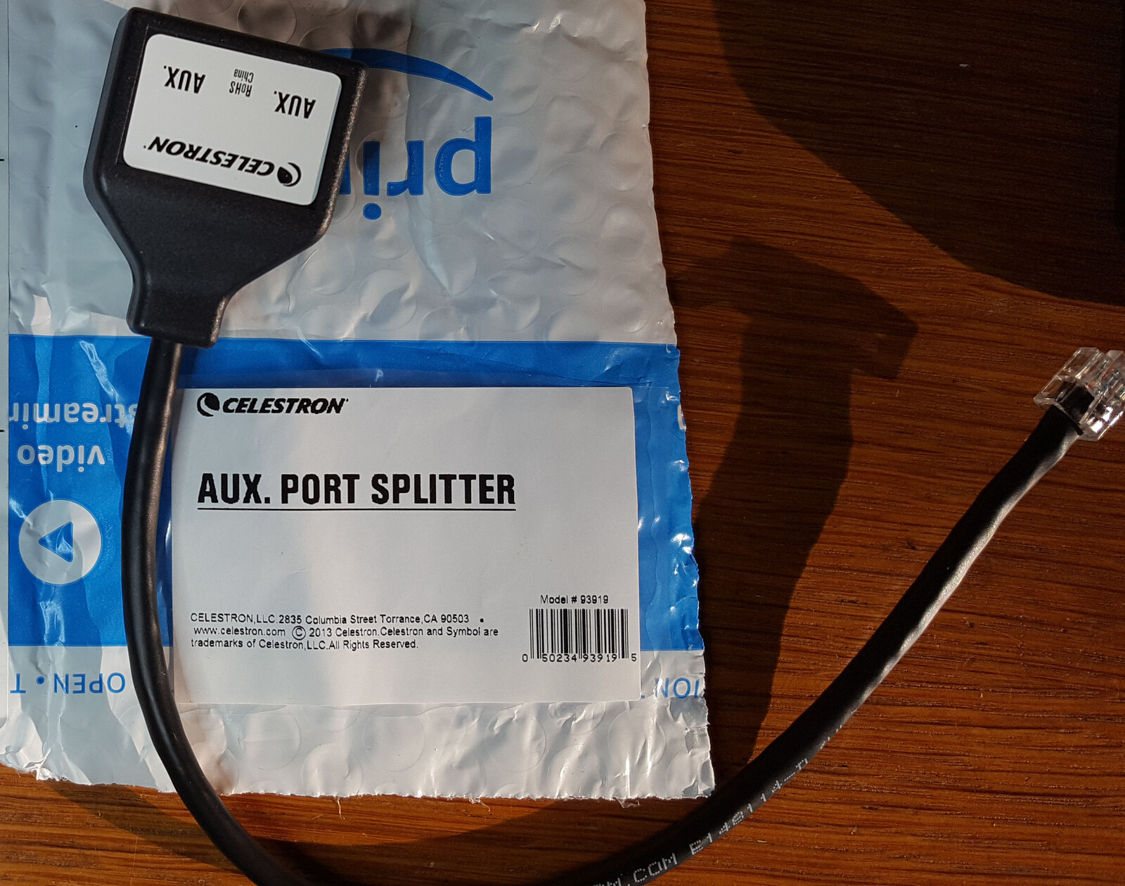 AUX port splitter