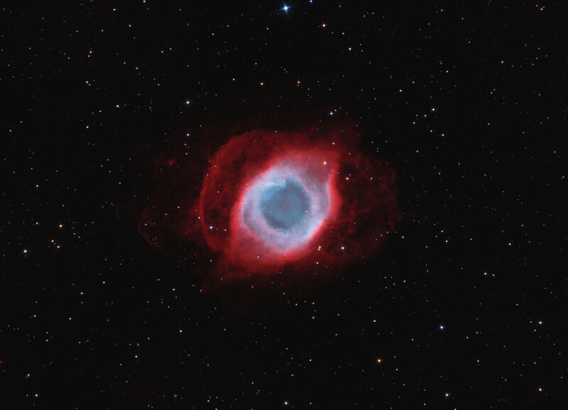 NGC 7293 Helix Bicolor with RGB stars