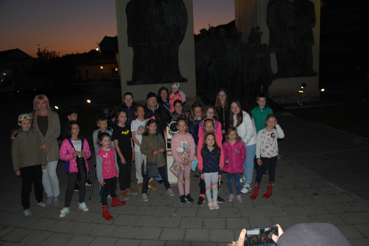 Group picture In The twilight