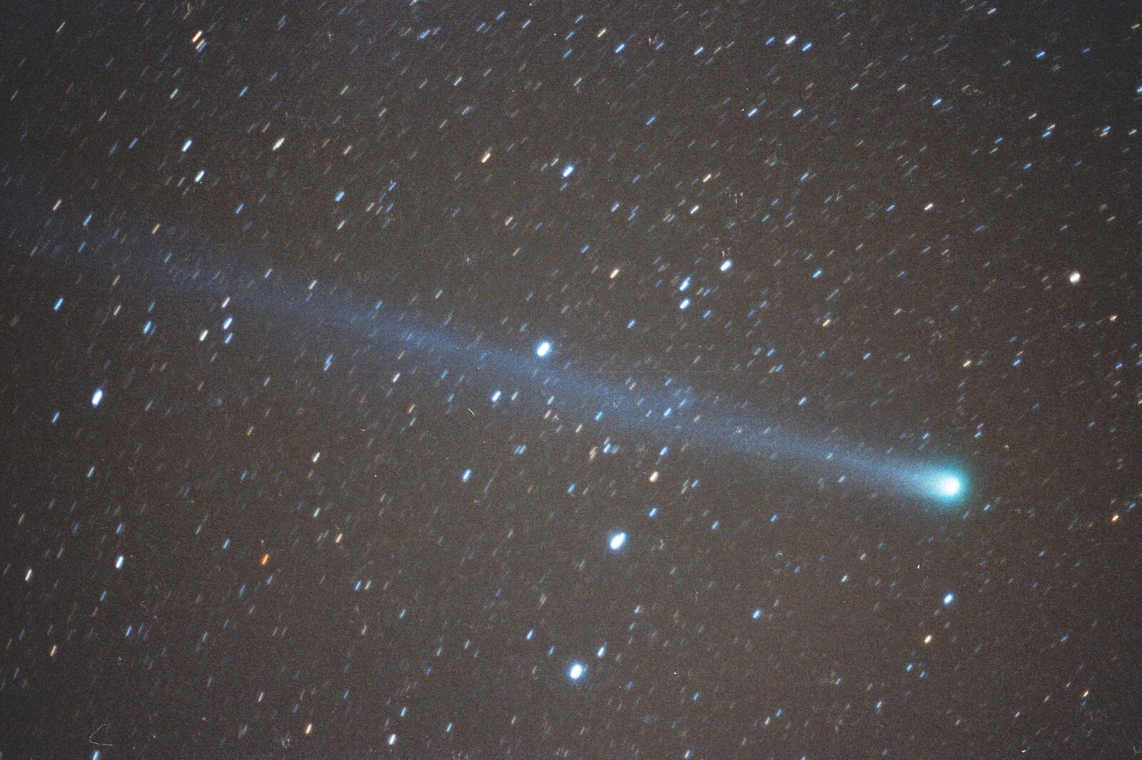 Comet Hyakutake from Canyon de Chelley, AZ  on the night of March 24, 1996
