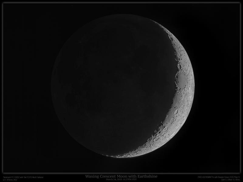 Crescent Moon with Earthshine (small).jpg
