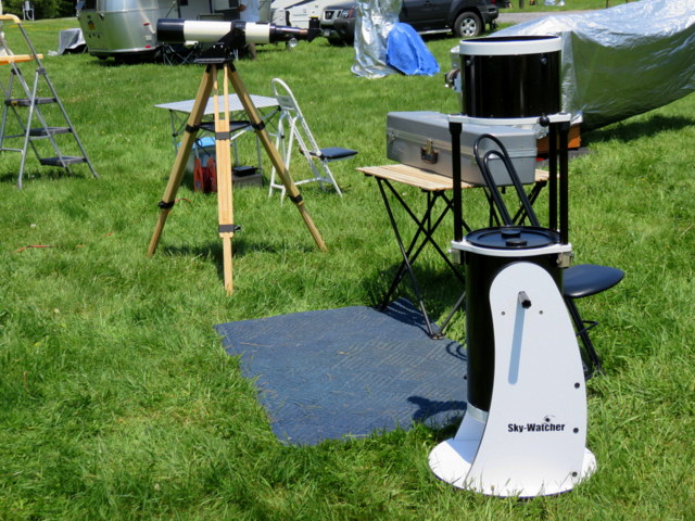 10-inch Sky-Watcher Collapsible Dob at 2016 CSSP.jpg