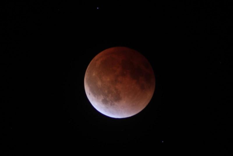 2022_04_16_Total_Lunar_Eclipse.jpg