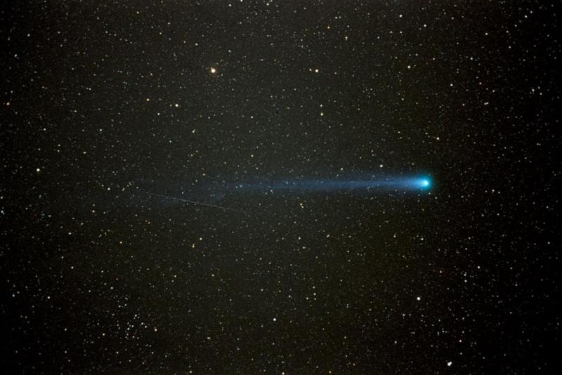 Hyakutake_50mm_meteor (Large).jpg