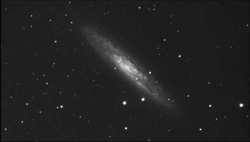 NGC253_f6.0_Light_Stack_42frames_10sec_RS_Bin1_22.8C_gain300_2021-10-25_212022.jpg