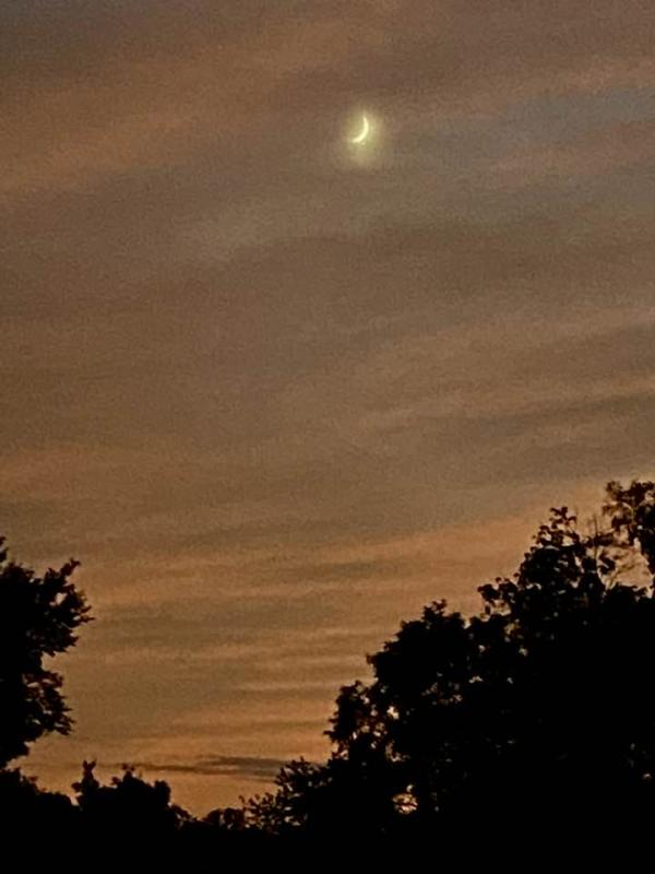 Waxing Crescent Moon 9-29-22 PM iPhone.jpg