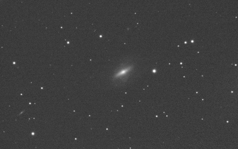 NGC2685_frame72_Lum_300sec_1x1__15_0C_2015_11_16_050335_c_clone.jpg