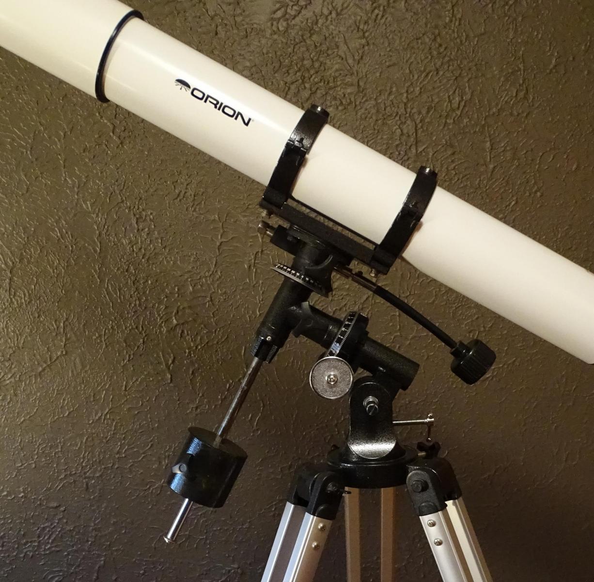 Orion Astroview 90mm EQ Equatorial Refractor and Mount - CN Classifieds Orion Astroview 90mm Eq Refractor Planetary Telescope
