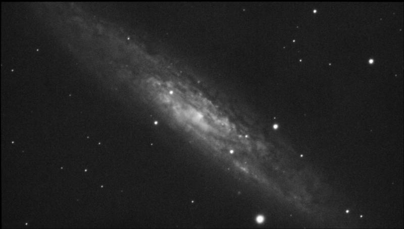 NGC253_f7.0_Light_Stack_45frames_15sec_RS_Bin1_22.7C_gain300_2022-11-06_231311.jpg